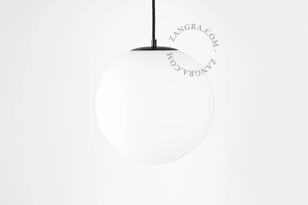 lámpara colgante con pantalla de vidrio esmerilado