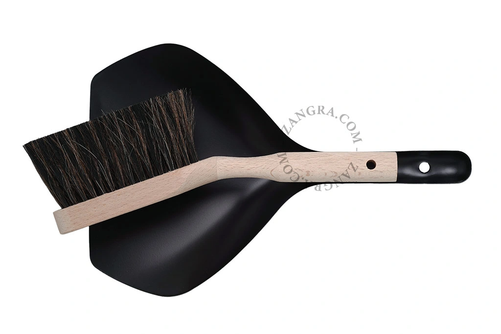 pala y cepillo de madera