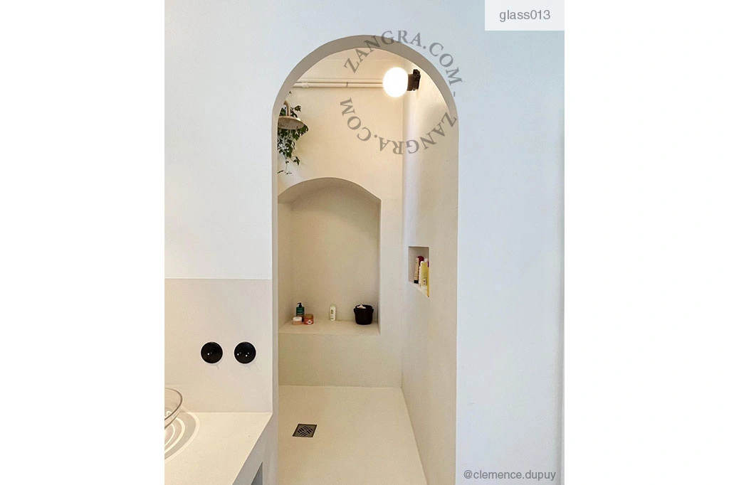 badrum svart vägglampa med glasskärm - IP54