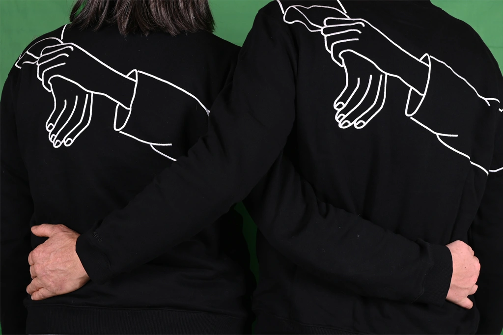 sweater "plus one"