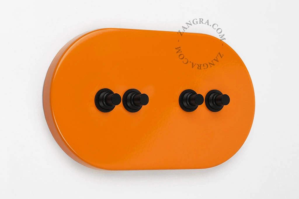 orange tryckströmbrytare – 4 svarta tryckknappar