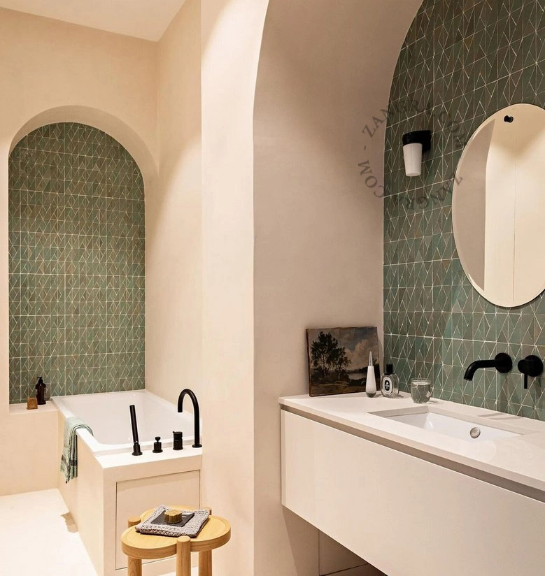 zewnętrzna lub łazienkowa czarna porcelanowa lampa ścienna - IP44