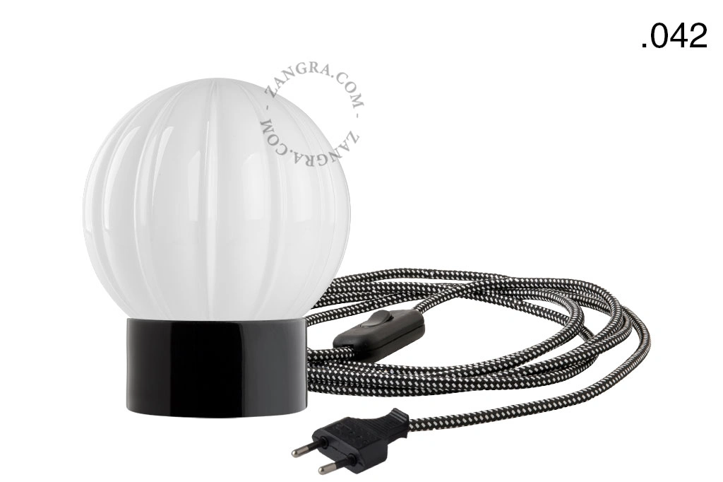 black porcelain table lamp - glass shade - Ø 10 cm