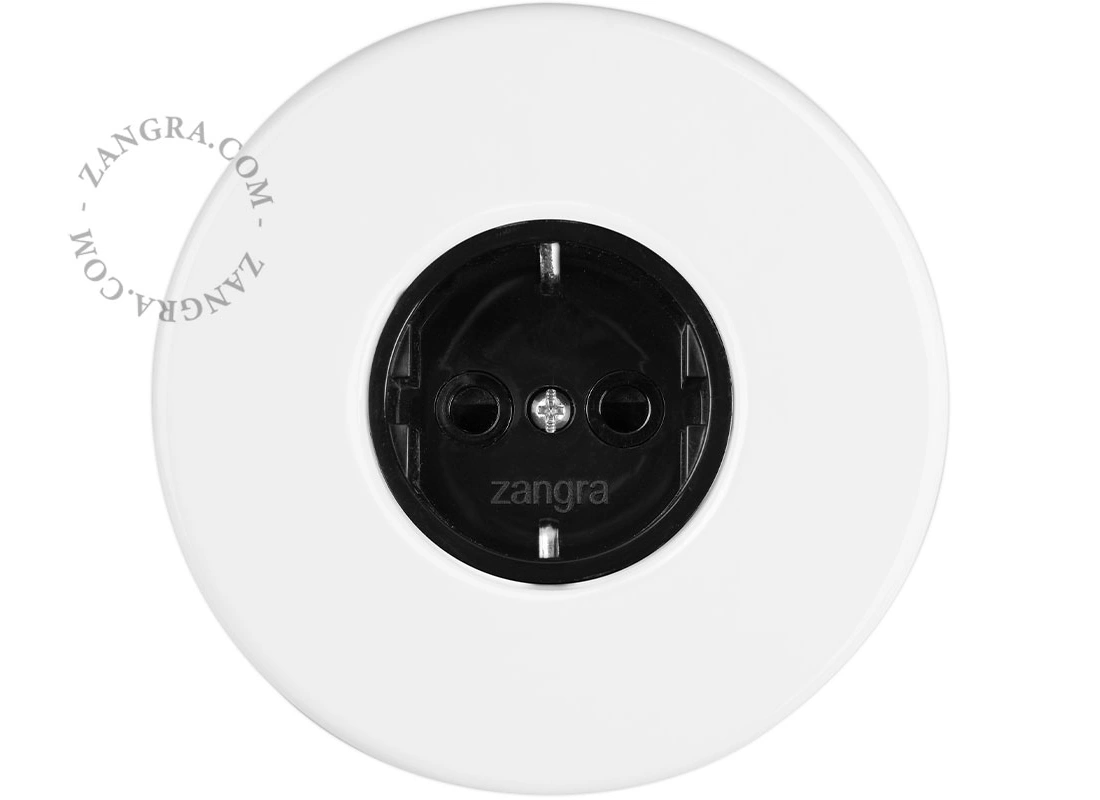 wit porseleinen inbouw stopcontact