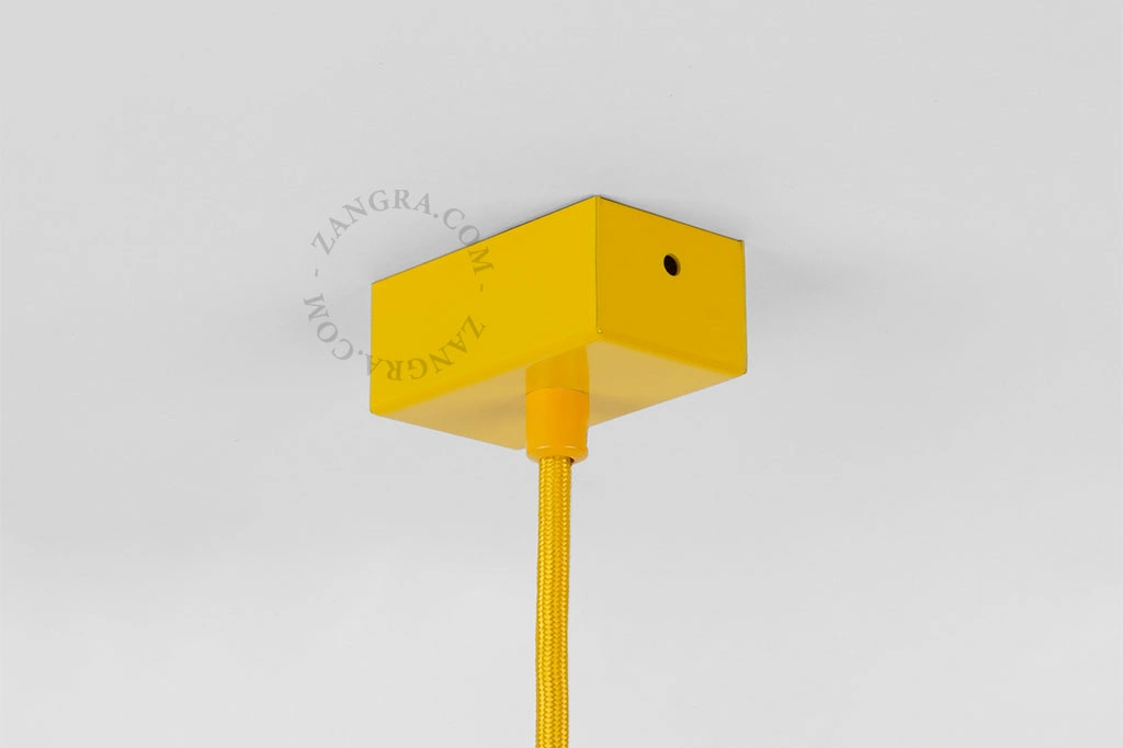 candeeiro suspenso linear amarelo Brenda
