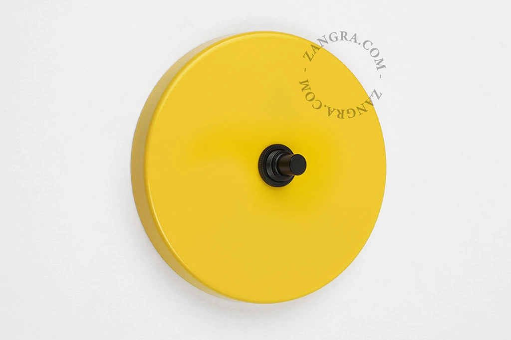 interrupteur jaune - bouton-poussoir noir