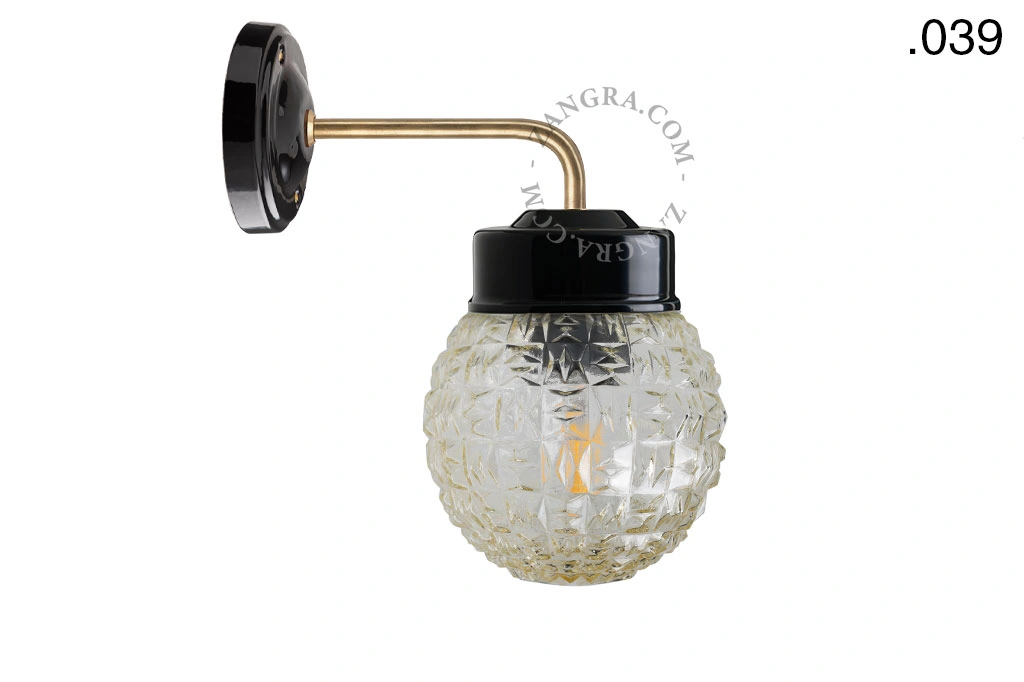 applique en porcelaine noire avec globe en verre