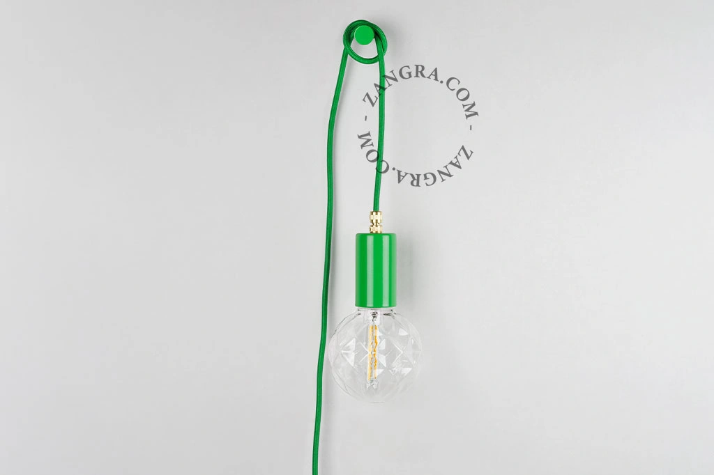 lampada a sospensione verde con spina