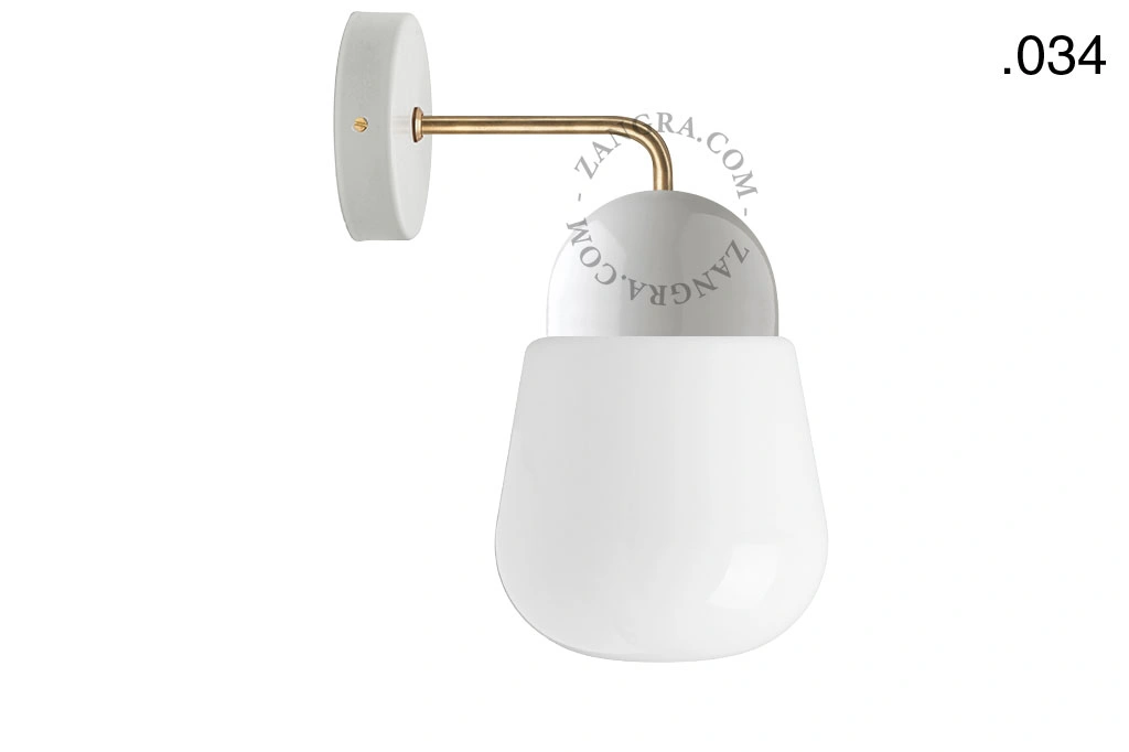 wandlamp van porselein en glas