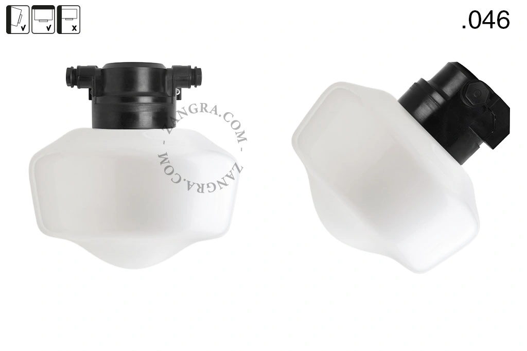 badrum svart vägglampa med glasskärm - IP54