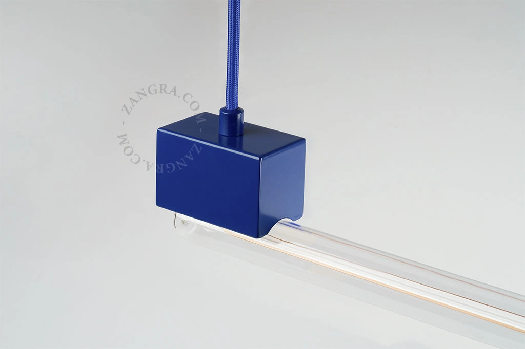 candeeiro suspenso linear azul Bruno