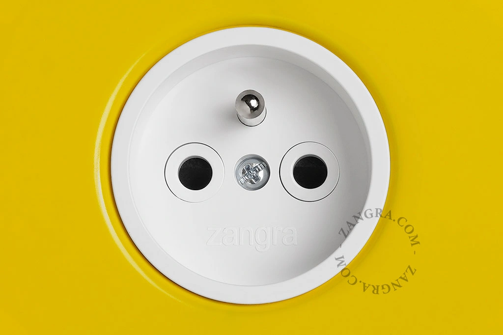 geel inbouw stopcontact