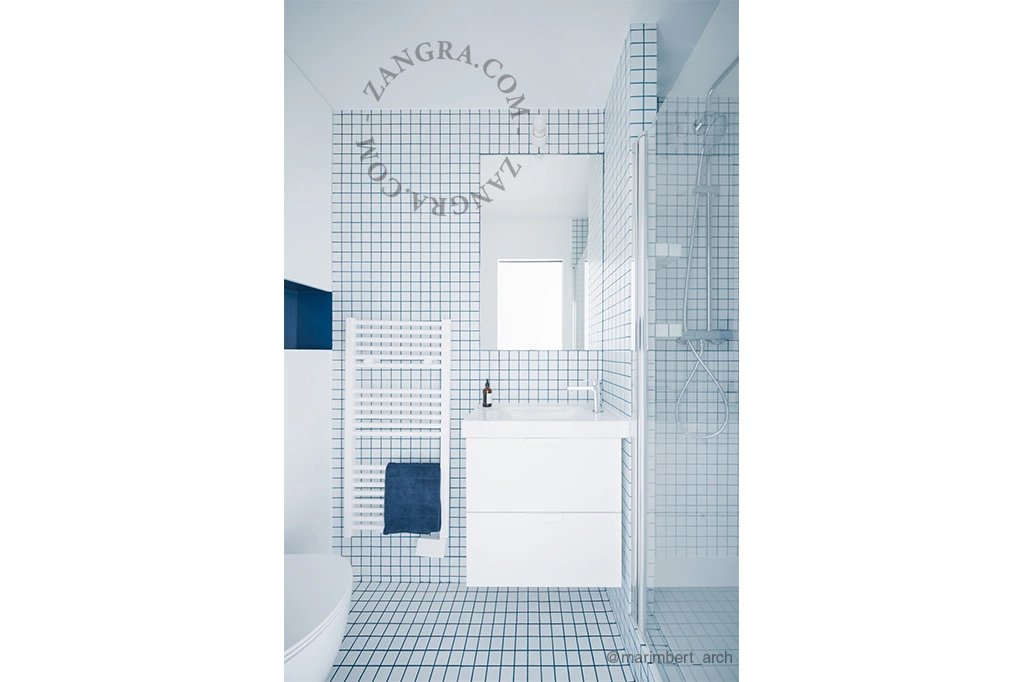 lámpara de baño de porcelana blanca - pantalla de vidrio - Ø 8,5cm -  IP54