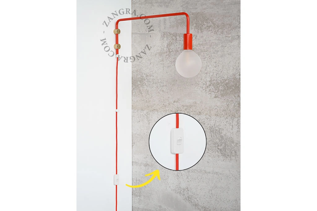 wandlamp met draaibare arm - rood
