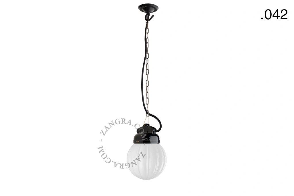 lampada a sospensione in porcellana nera per esterni o per bagno - paralume in vetro - IP54
