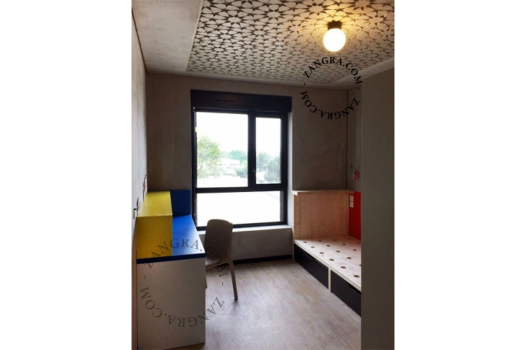 biała lampa ścienna lub sufitowa ze szklanym kloszem - Ø 11 cm
