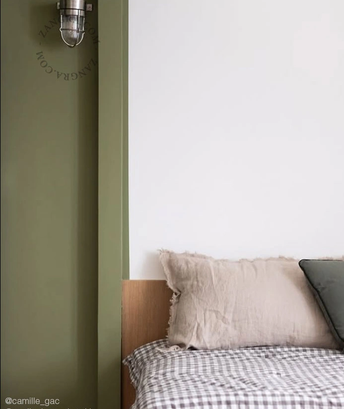 utomhusvägglampa i förnicklad mässing - IP64
