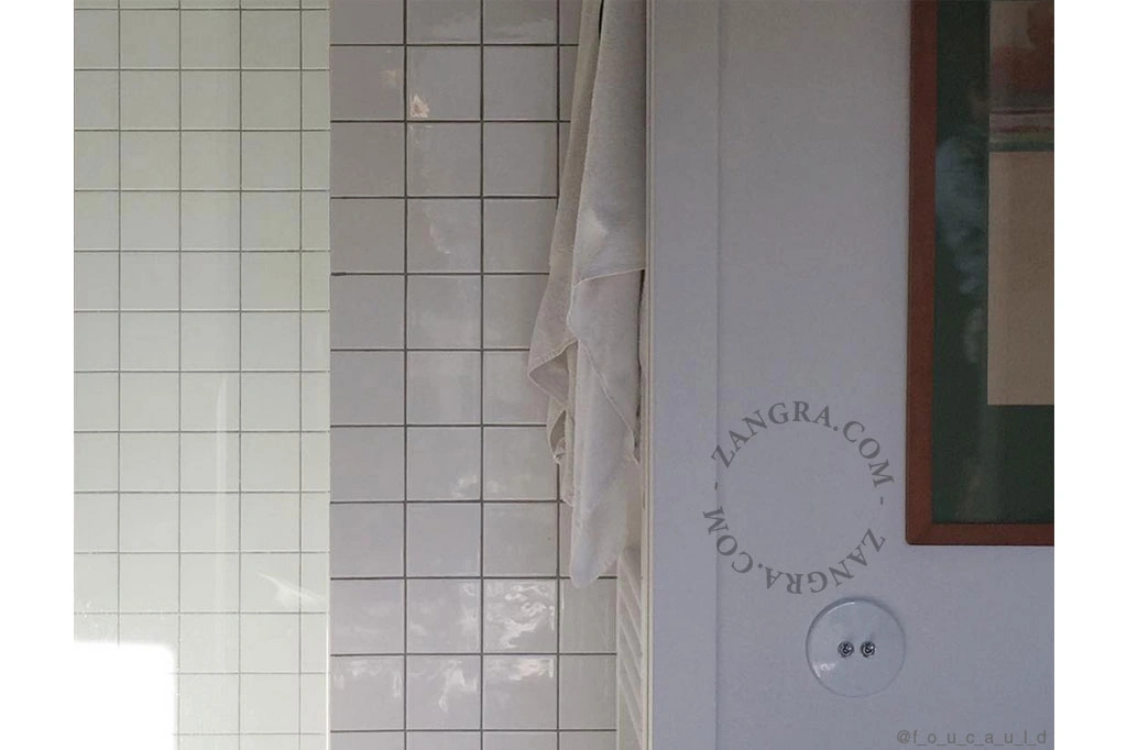 trappeafbryder i hvidt porcelæn - dobbelt vippearm i nikkel