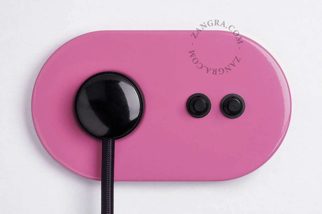 roze stopcontact met 2 drukknoppen - zwart