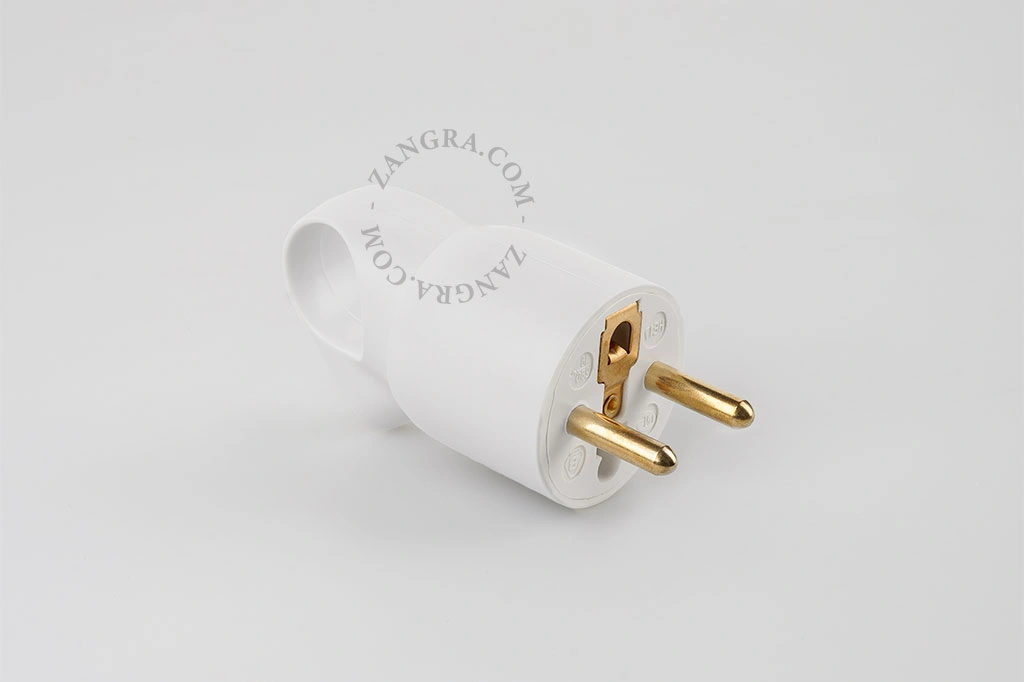 weißer Typ-E-Stecker