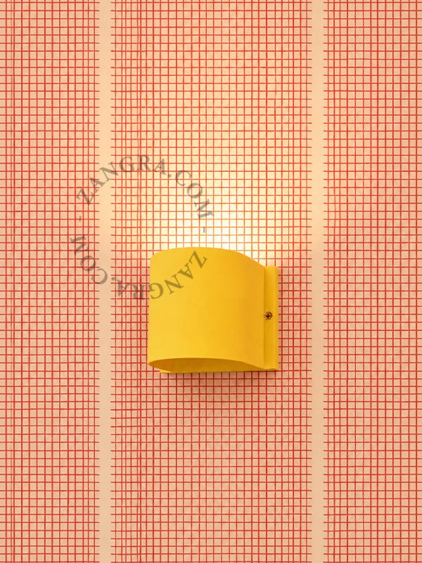 żółta lampa ścienna Elias - IP44