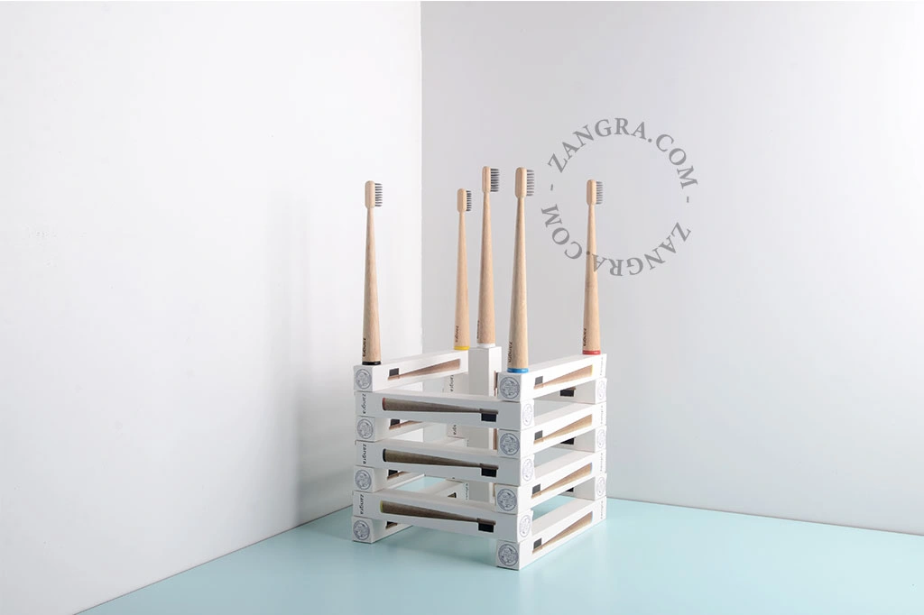 self standing bamboo toothbrush