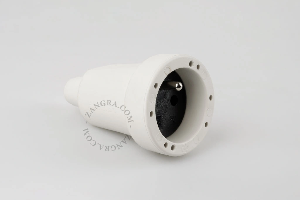 weißer Typ-E Buchsenstecker
