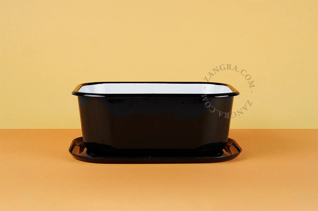 ugnsform i svart emalj - 23 cm