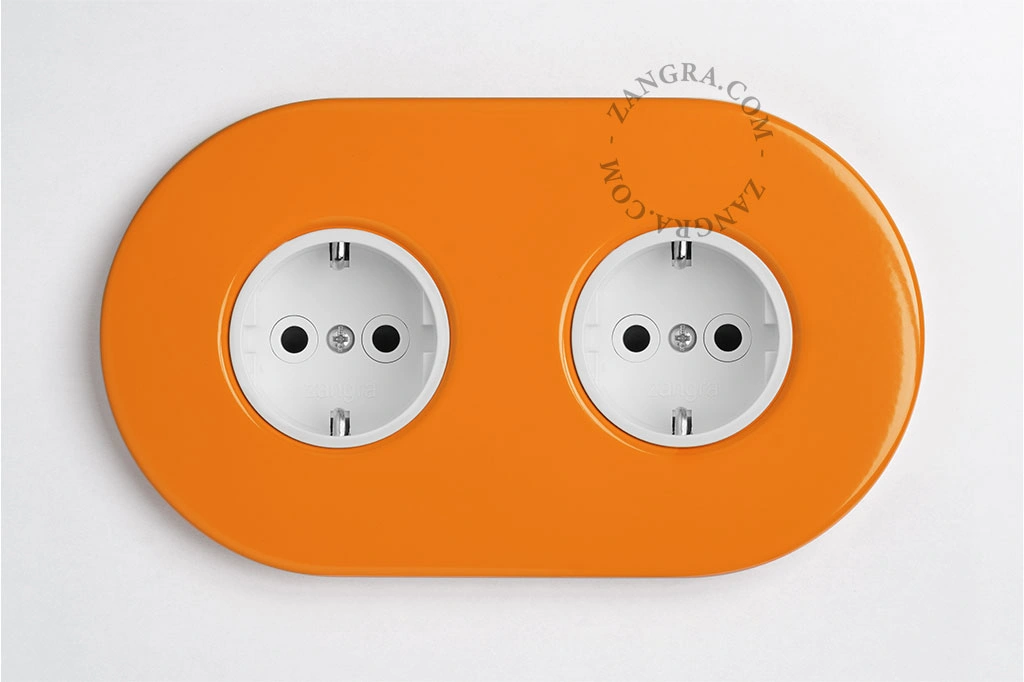 oranje dubbel stopcontact