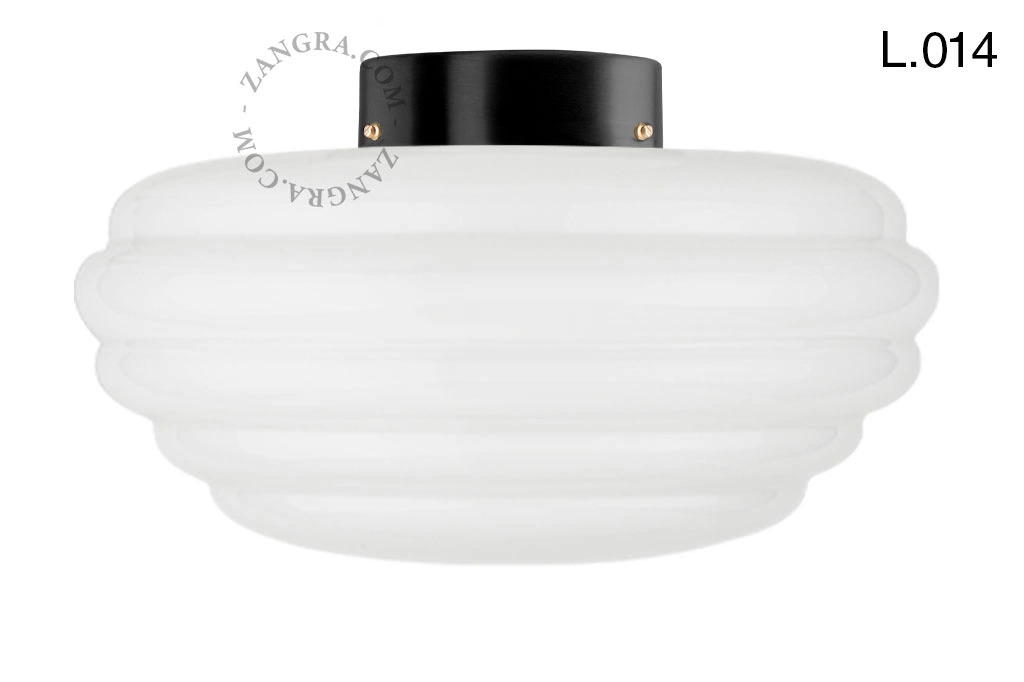 lampa z mosiądzu ze szklanym kloszem