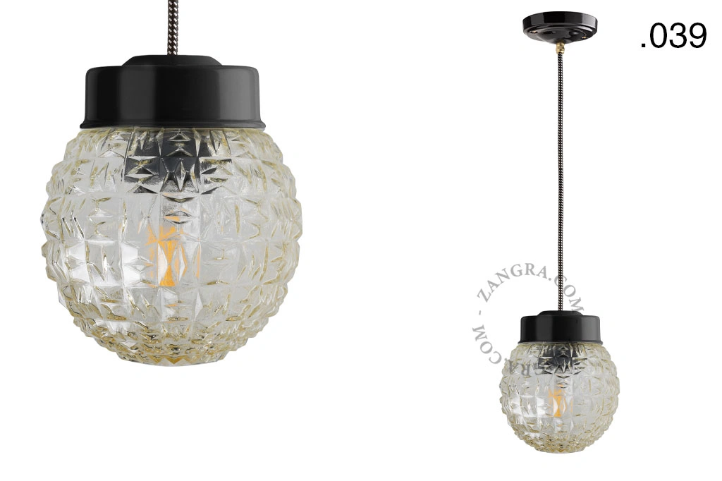 czarna lampa wisząca porcelana ze szklanym kloszem