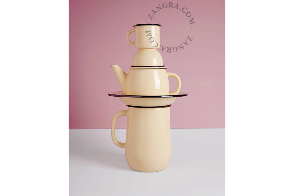 Teekanne aus Karamell-Emaille - 1l