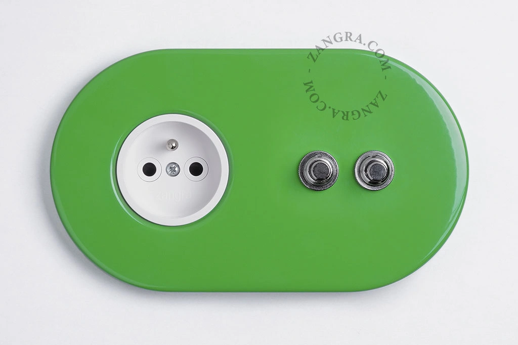 groen stopcontact met 2 drukknoppen - zilverkleurig