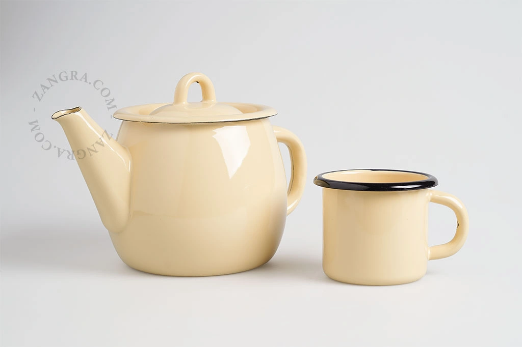 Teekanne aus Karamell-Emaille - 1l