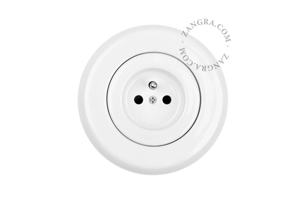 białe porcelanowe gniazdko podtynkowe