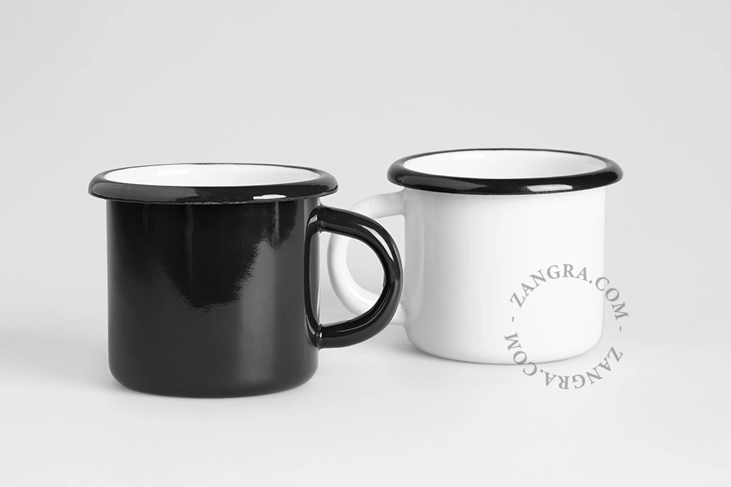 kopp i svart emalj - 25 cl