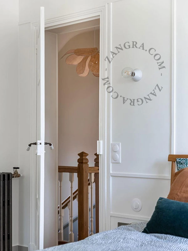 applique murale ou plafonnier en porcelaine blanche