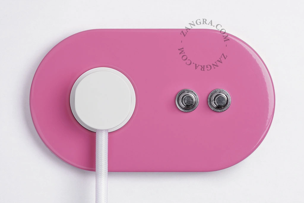roze stopcontact met 2 drukknoppen - zilverkleurig