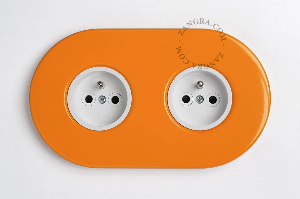 oranje dubbel stopcontact