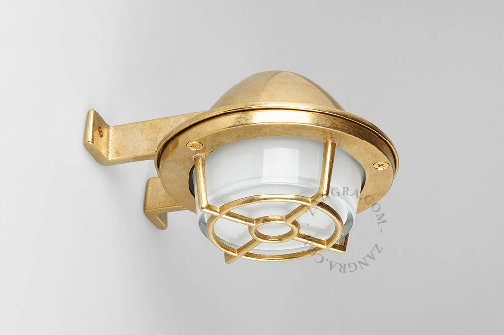 gallervägglampa i mässing för utomhusbruk - IP64