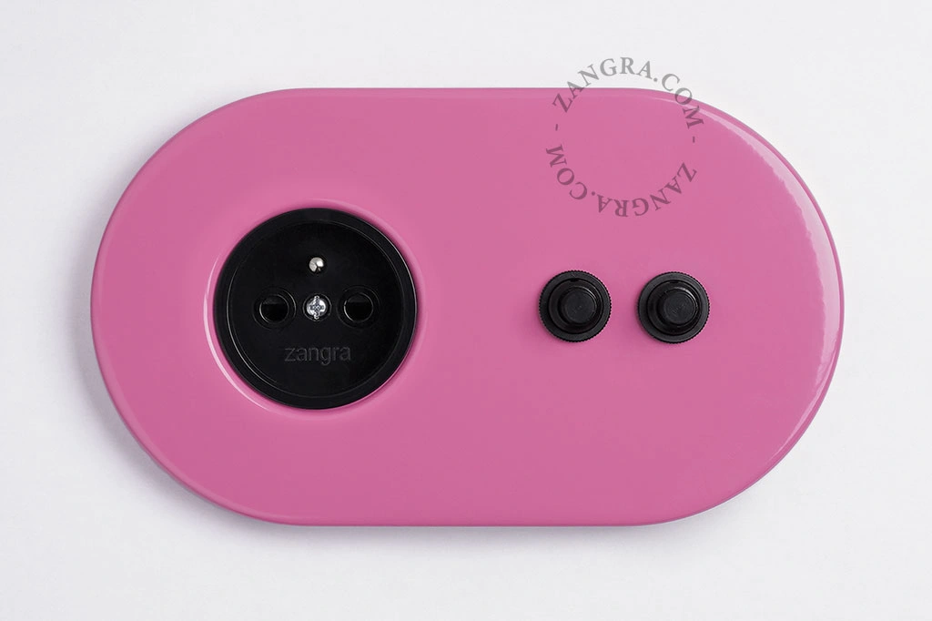roze stopcontact met 2 drukknoppen - zwart