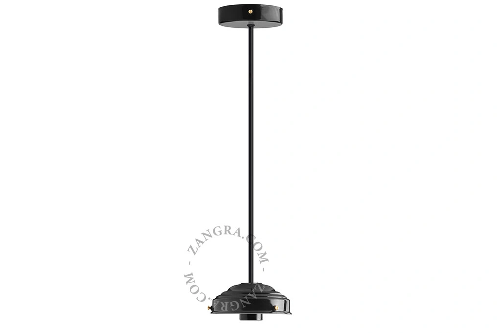 svart taklampa