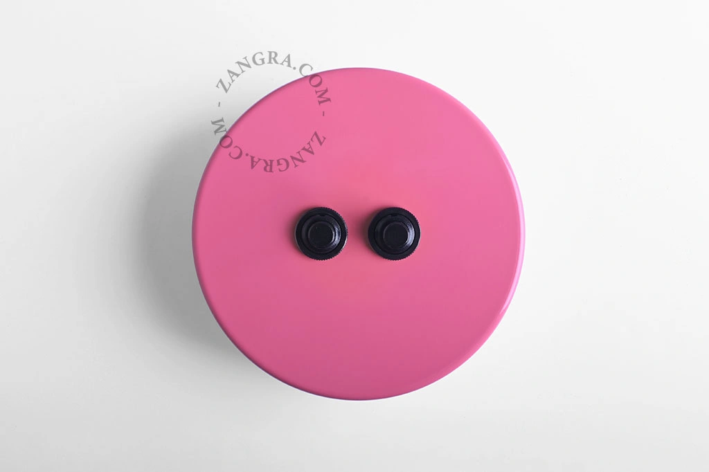 roze schakelaar met 2 zwarte drukknoppen
