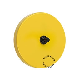 interrupteur jaune - bouton-poussoir noir