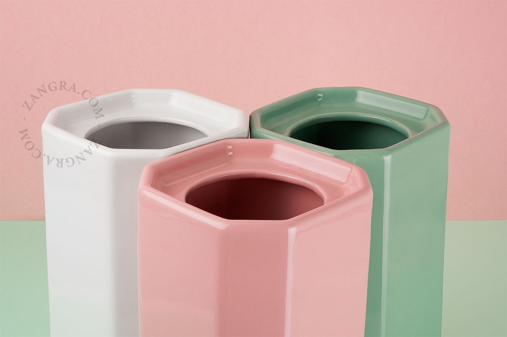 porte-balayette Art Déco Becca en porcelaine rose