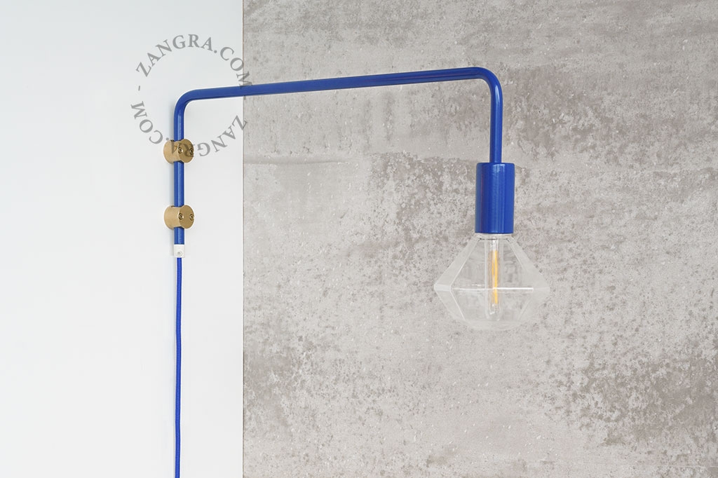 Wandleuchte mit Schwenkarm - blau