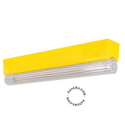 gele porseleinen lamp, Denise