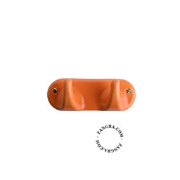 kledinghaak in porselein - oranje 2