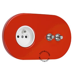 Steckdose mit doppeltem Druckschalter – rot/vernickelt