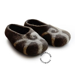 handgjorda filttofflor brun/beige för barn